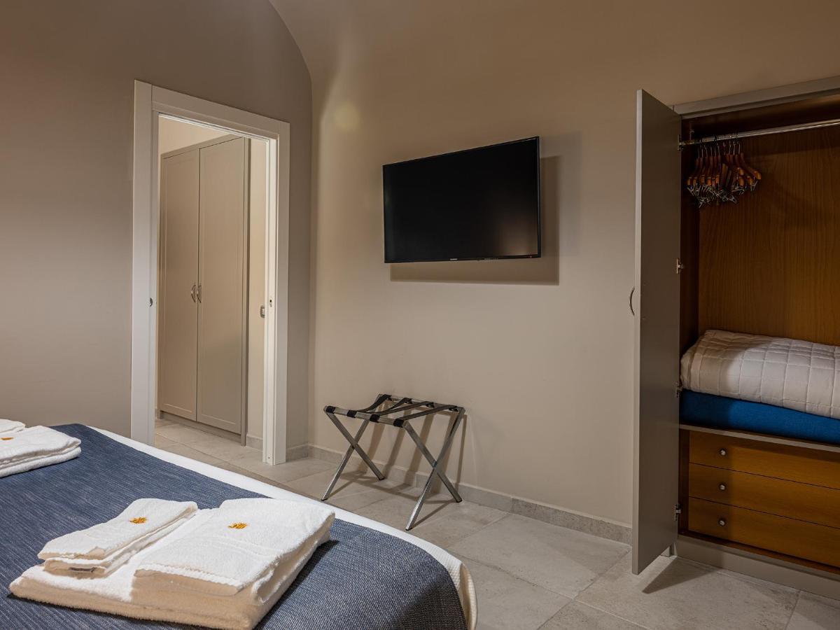 Residenza San Ferdinando Hotell Neapel Exteriör bild