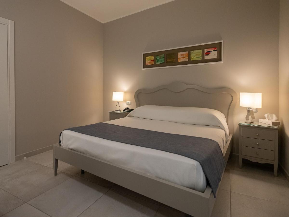 Residenza San Ferdinando Hotell Neapel Exteriör bild